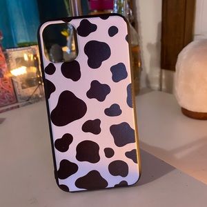 IPhone 11 cow print phone case🍄